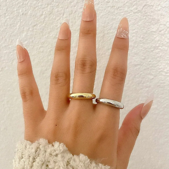 925 Sterling Silver Minimalist Ring Stackable Ring Band - Gold or Silver - Picture 2 of 5